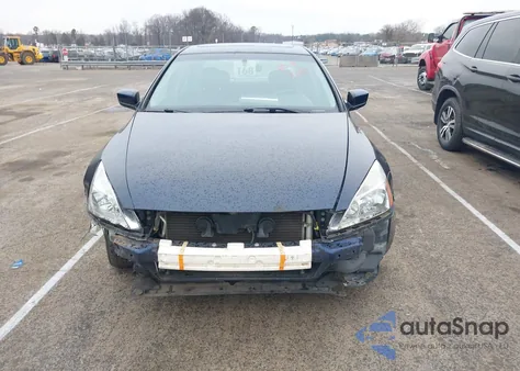 2004 Honda Accord 2.4 Ex z USA, uszkodzony, nr VIN 1HGCM56874A066705